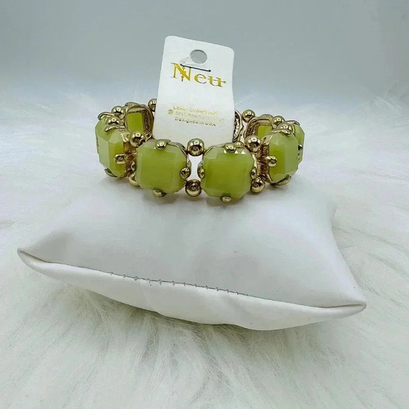 Green & Gold Fashion Jewelry Beaded Bracelet - Picture 3 of 7